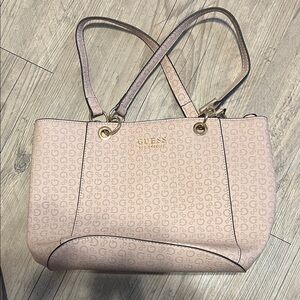GUESS Blush Shoulder Bag with Logo Pattern with wallet